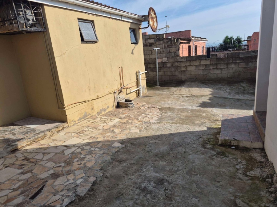 2 Bedroom Property for Sale in Kwazakhele Eastern Cape